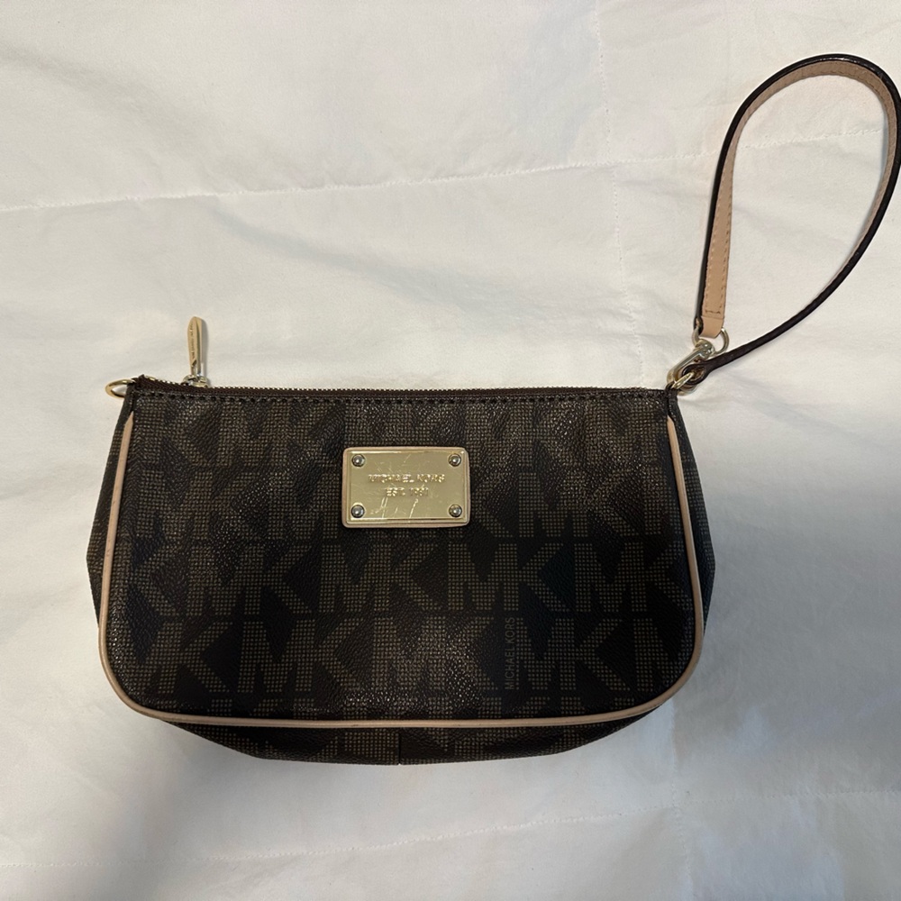 Michael Kors Wristlet